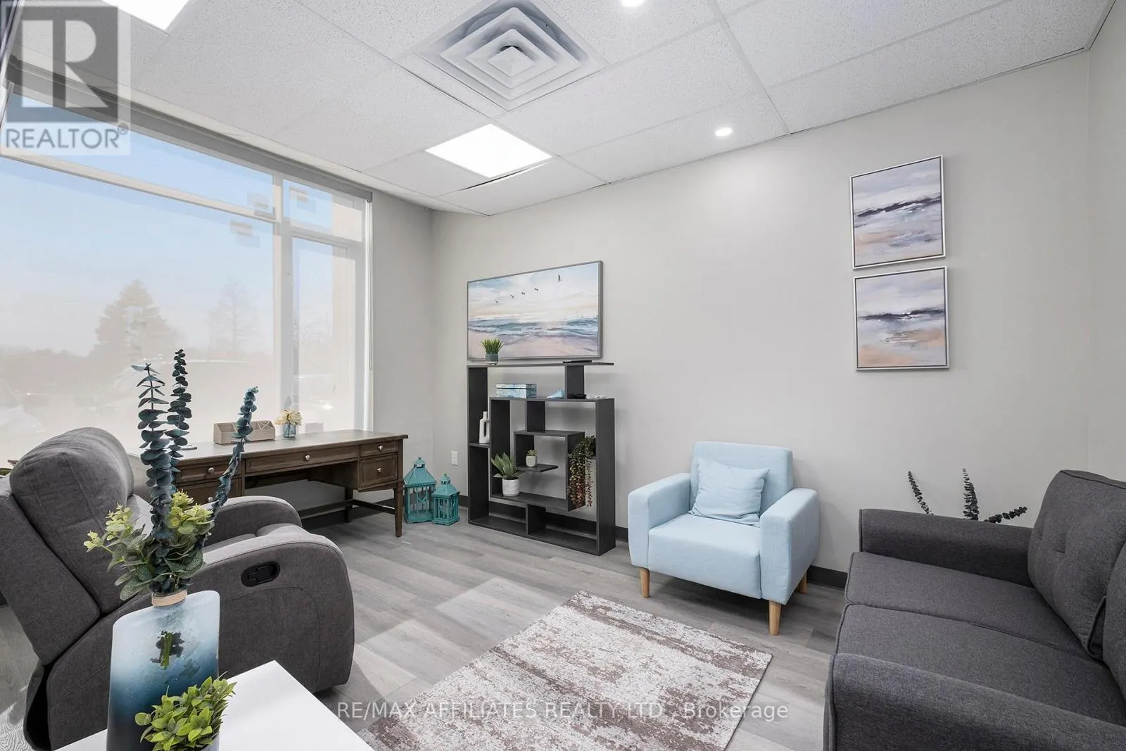103 & 104 - 2500 ST LAURENT BOULEVARD