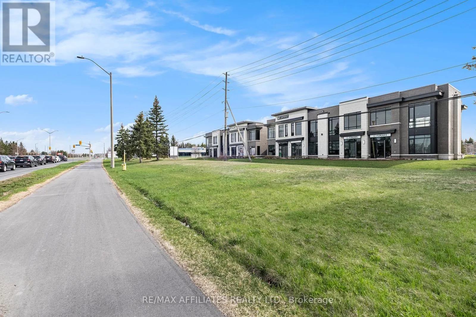 103 & 104 - 2500 ST LAURENT BOULEVARD