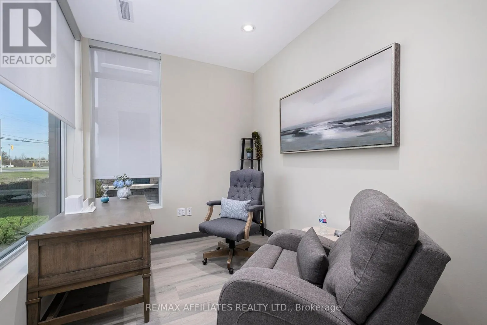 103 & 104 - 2500 ST LAURENT BOULEVARD