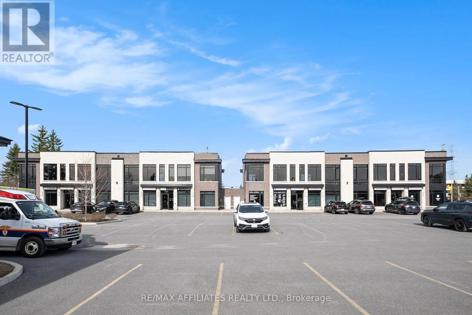 103 & 104 - 2500 ST LAURENT BOULEVARD