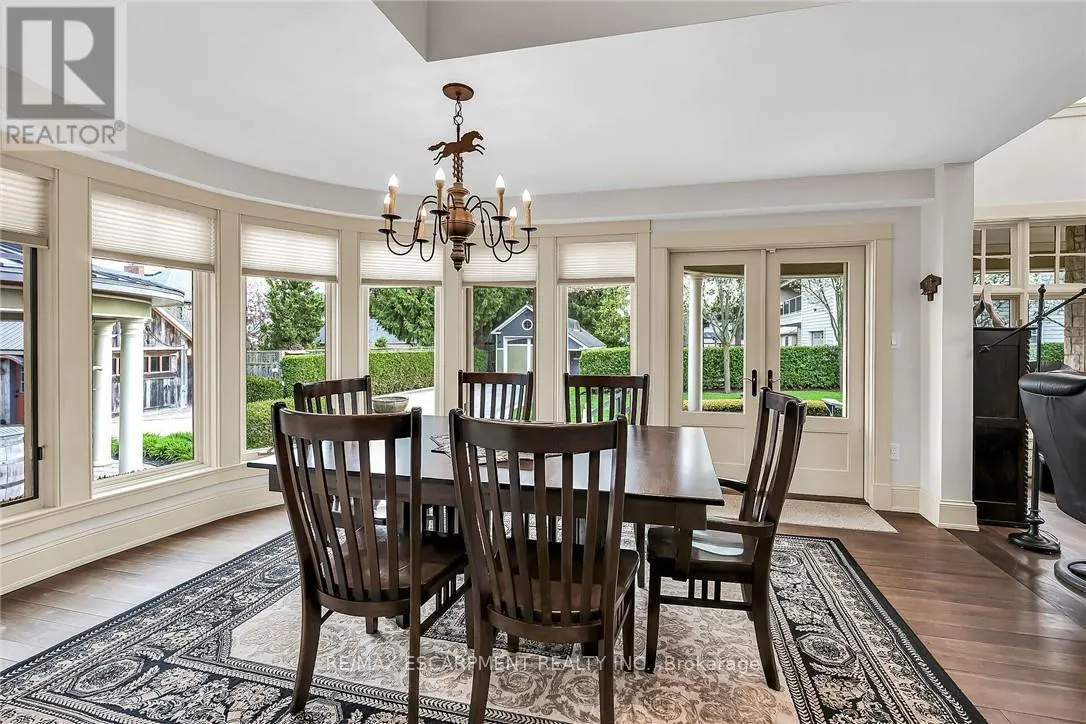 285 HAMILTON DRIVE