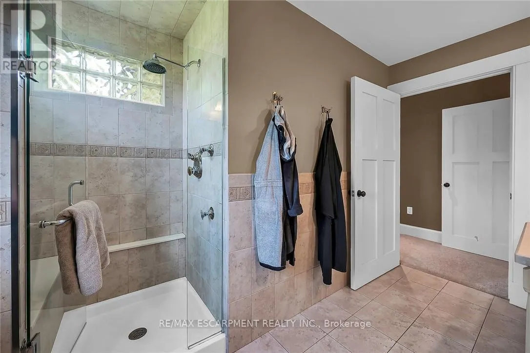 285 HAMILTON DRIVE