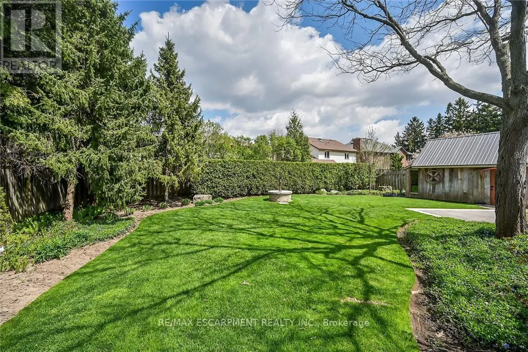 285 HAMILTON DRIVE