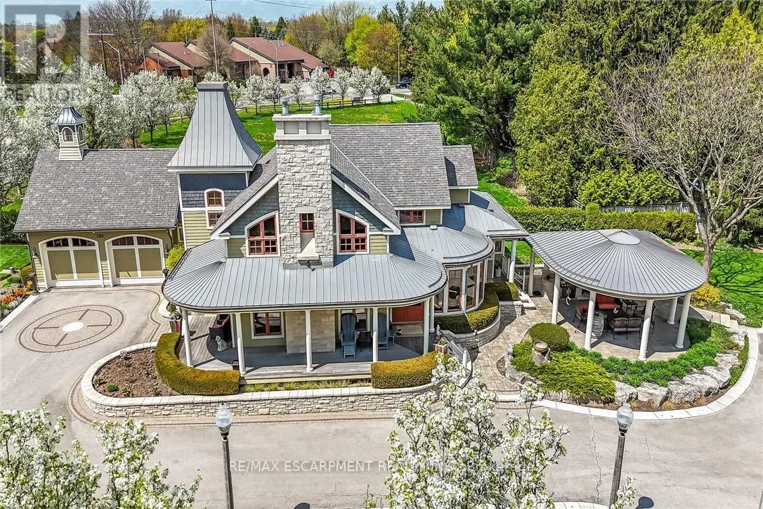285 HAMILTON DRIVE