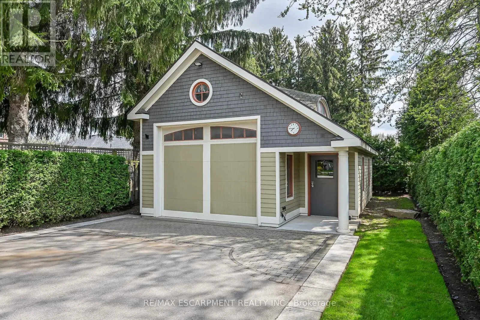 285 HAMILTON DRIVE