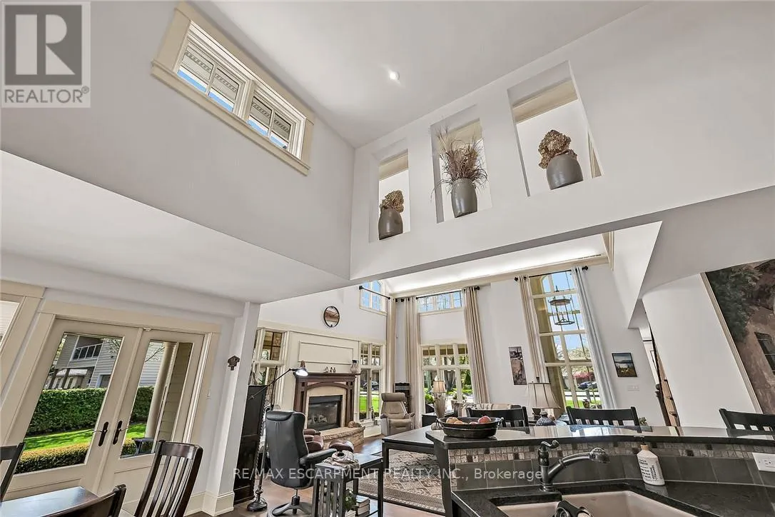 285 HAMILTON DRIVE