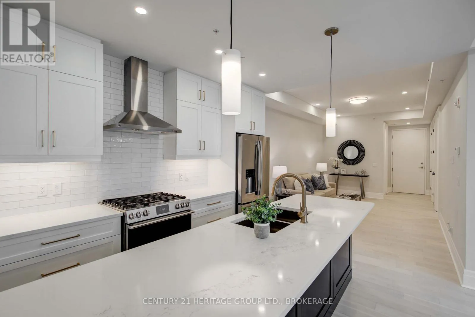 607 - 129 SOUTH STREET N, #607