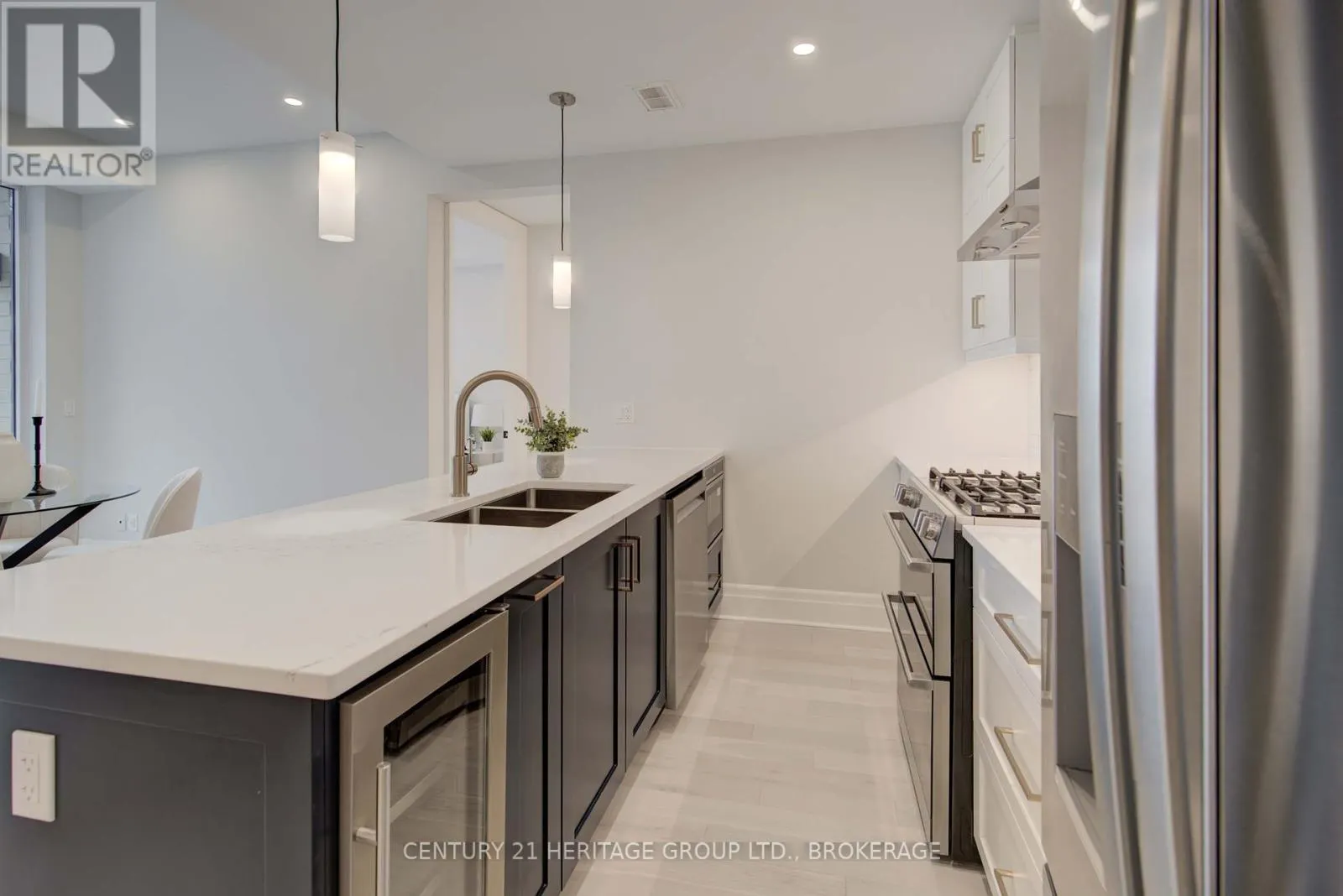 607 - 129 SOUTH STREET N, #607