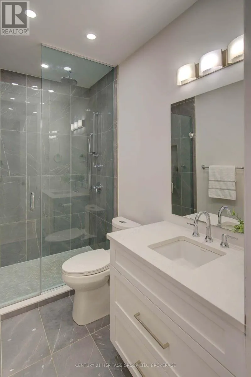 607 - 129 SOUTH STREET N, #607
