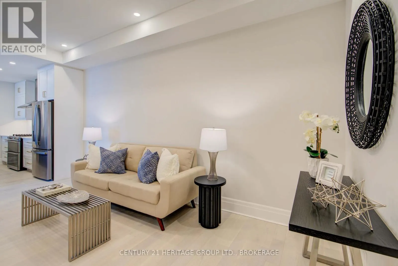 607 - 129 SOUTH STREET N, #607