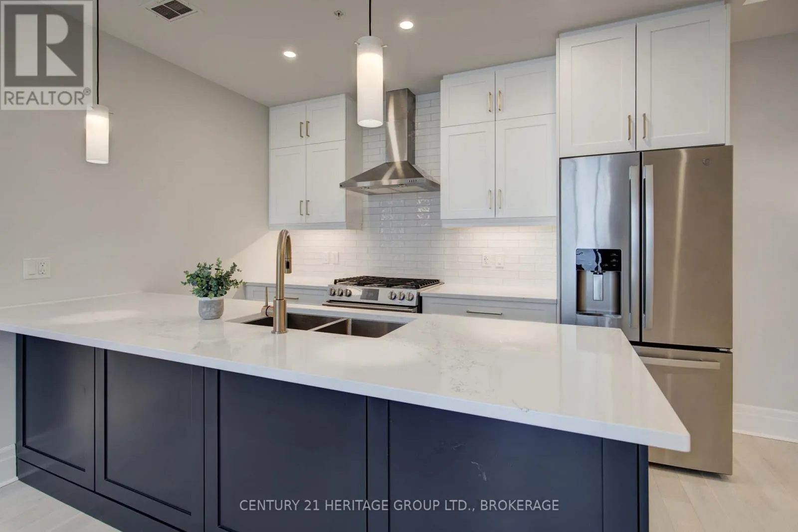 607 - 129 SOUTH STREET N, #607
