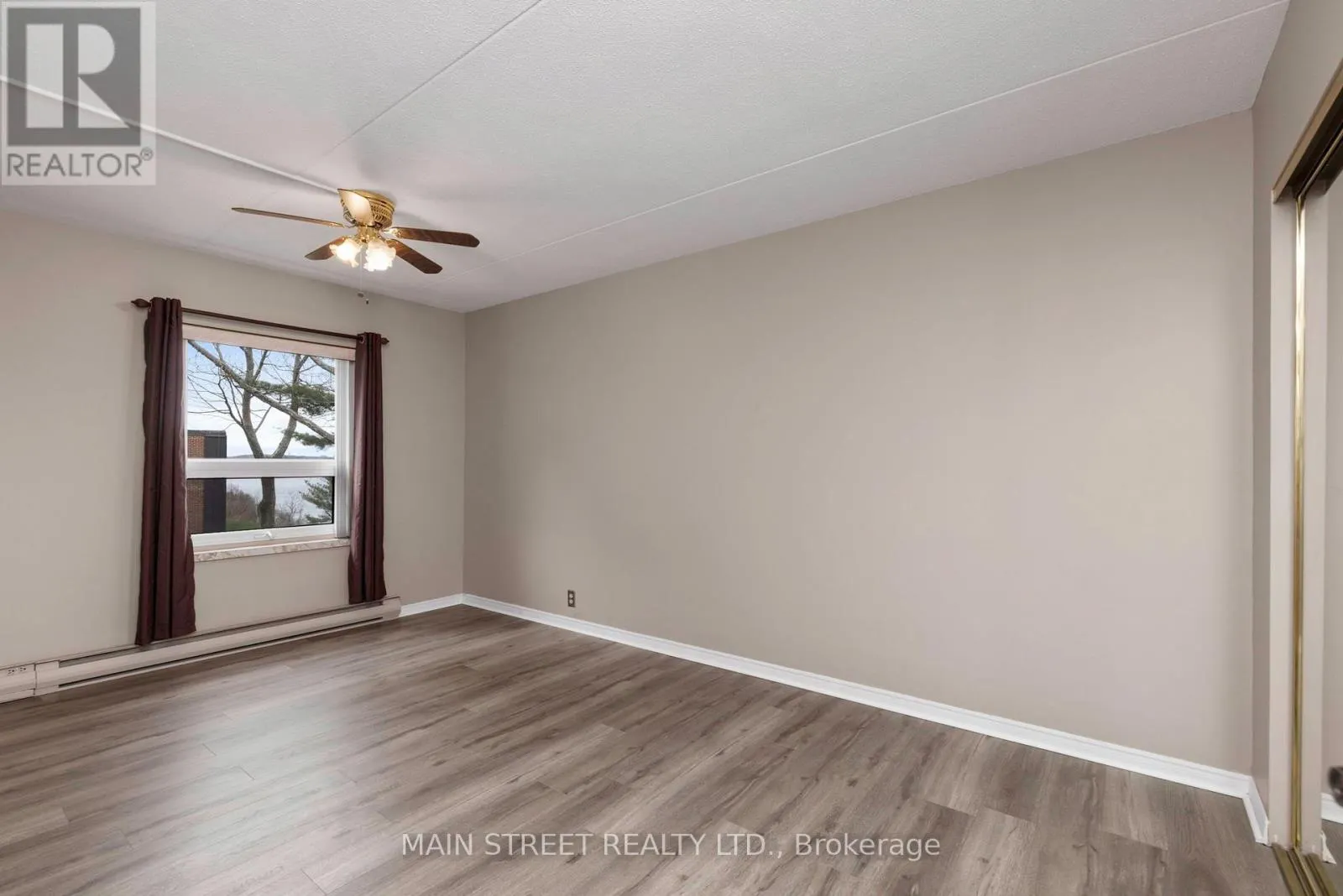 203 - 200 BEACONVIEW HEIGHTS