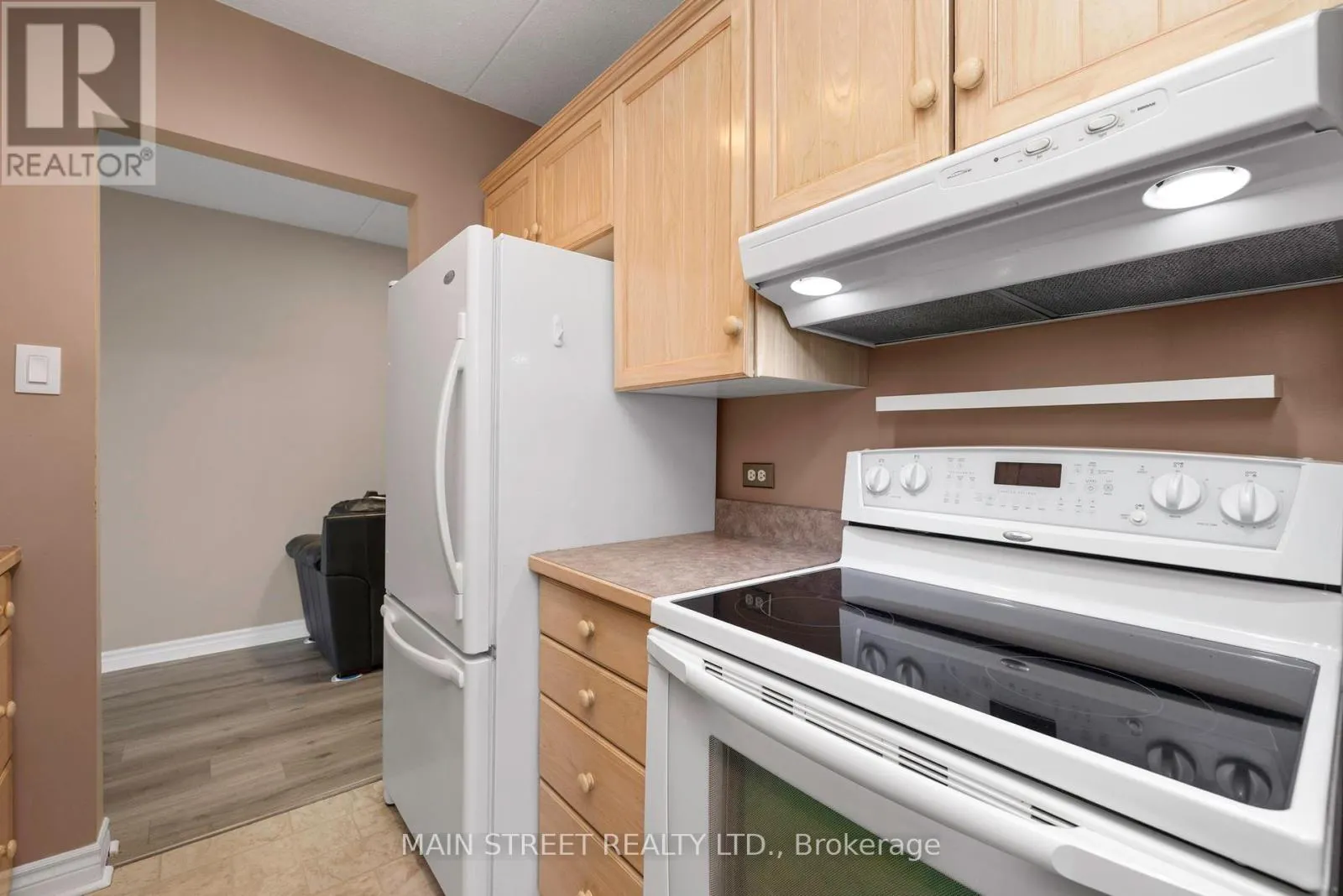 203 - 200 BEACONVIEW HEIGHTS