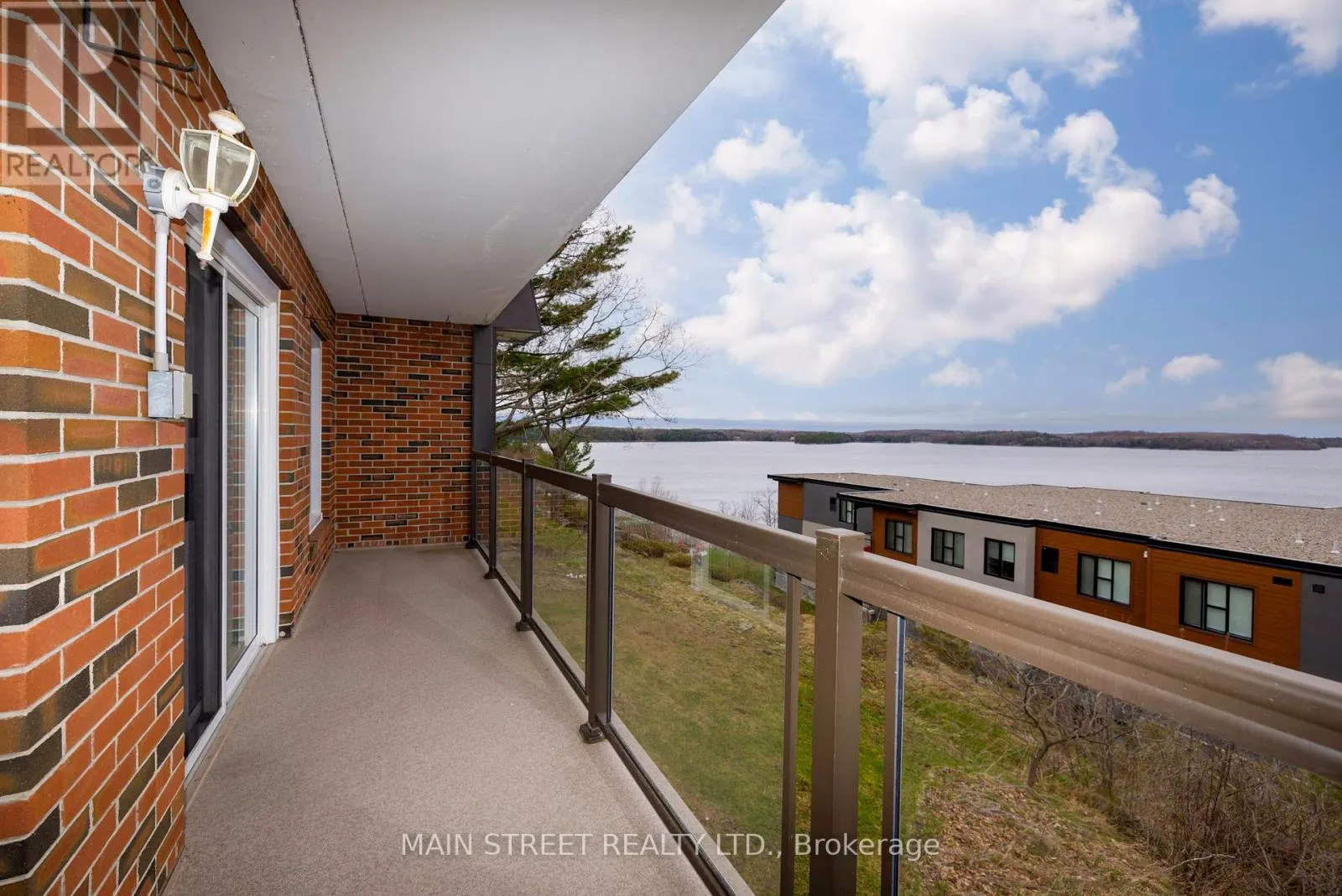 203 - 200 BEACONVIEW HEIGHTS