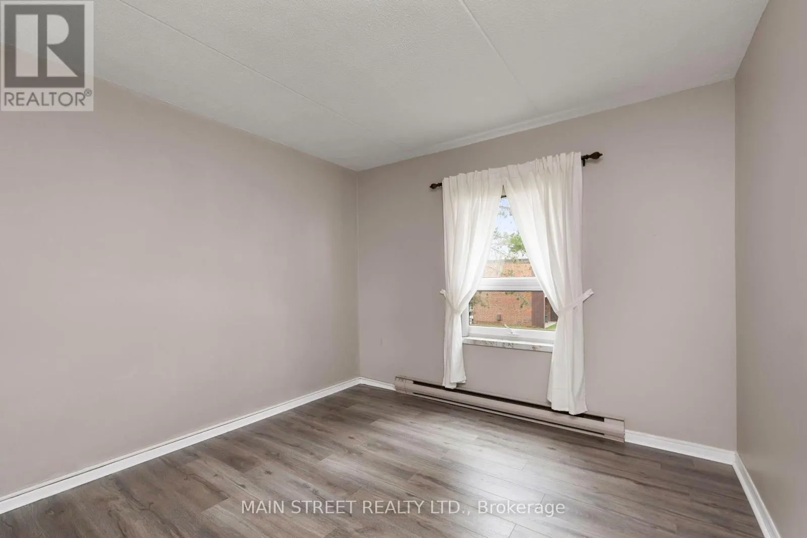 203 - 200 BEACONVIEW HEIGHTS
