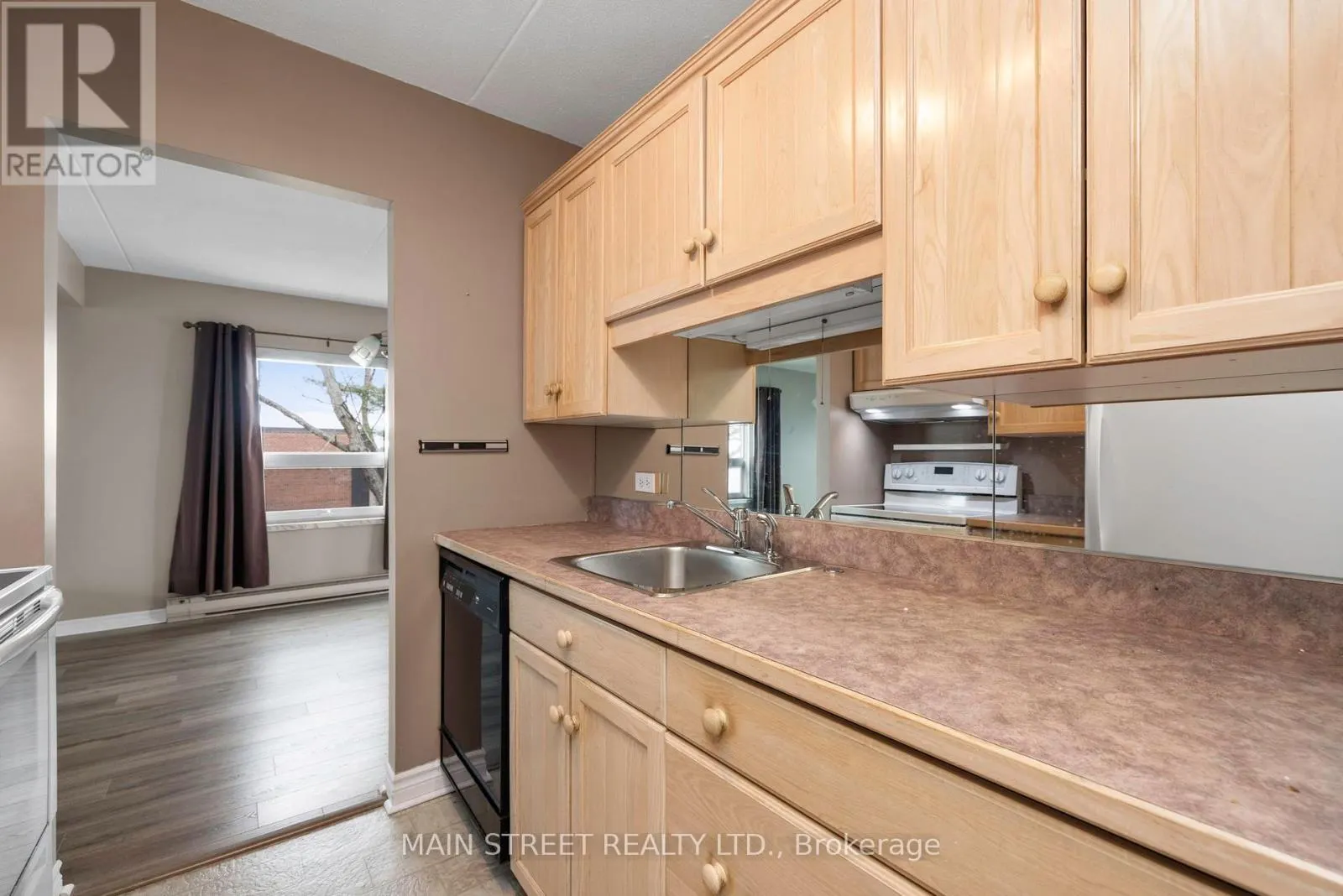 203 - 200 BEACONVIEW HEIGHTS