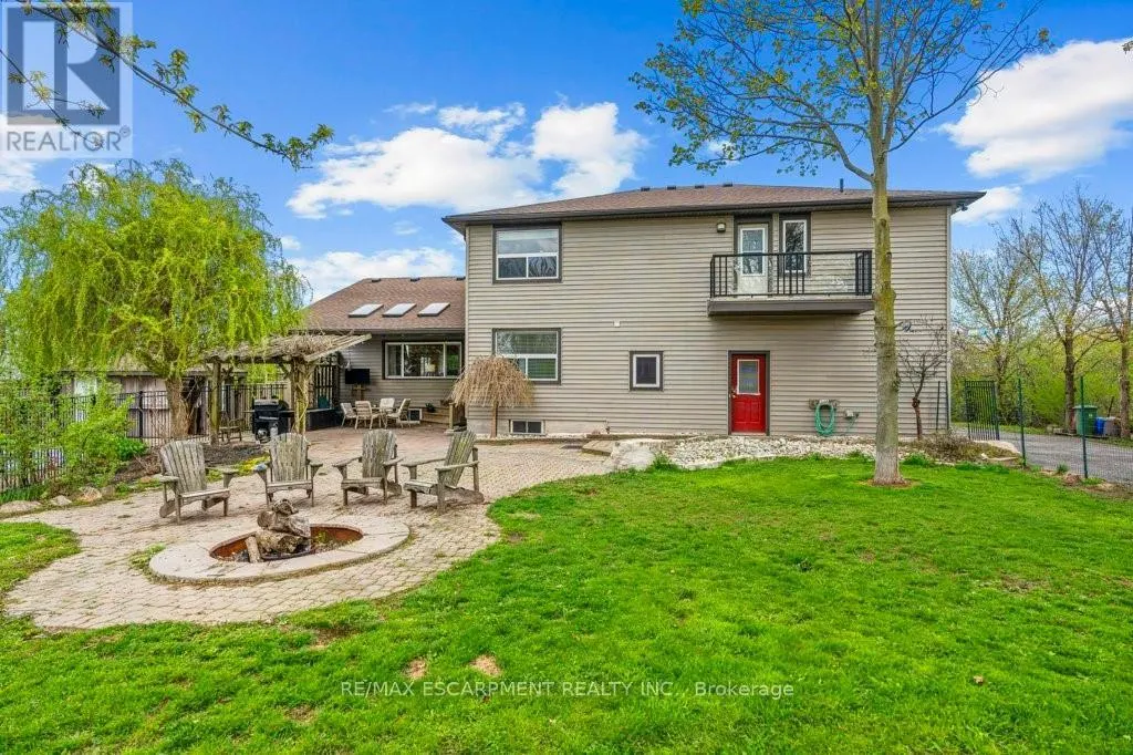 407 THIRD ROAD E