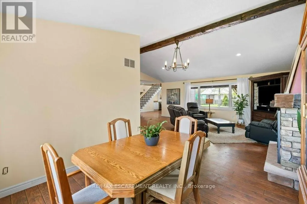407 THIRD ROAD E