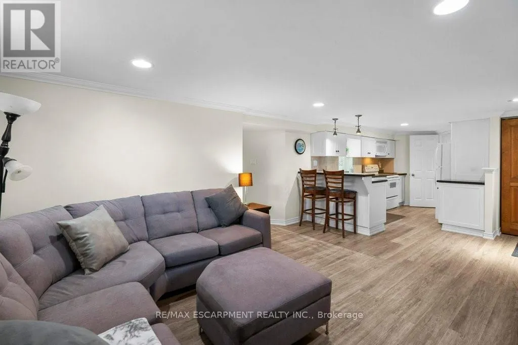 407 THIRD ROAD E