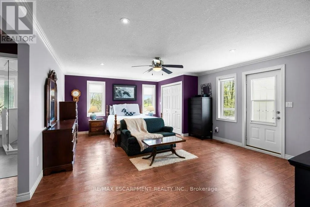 407 THIRD ROAD E