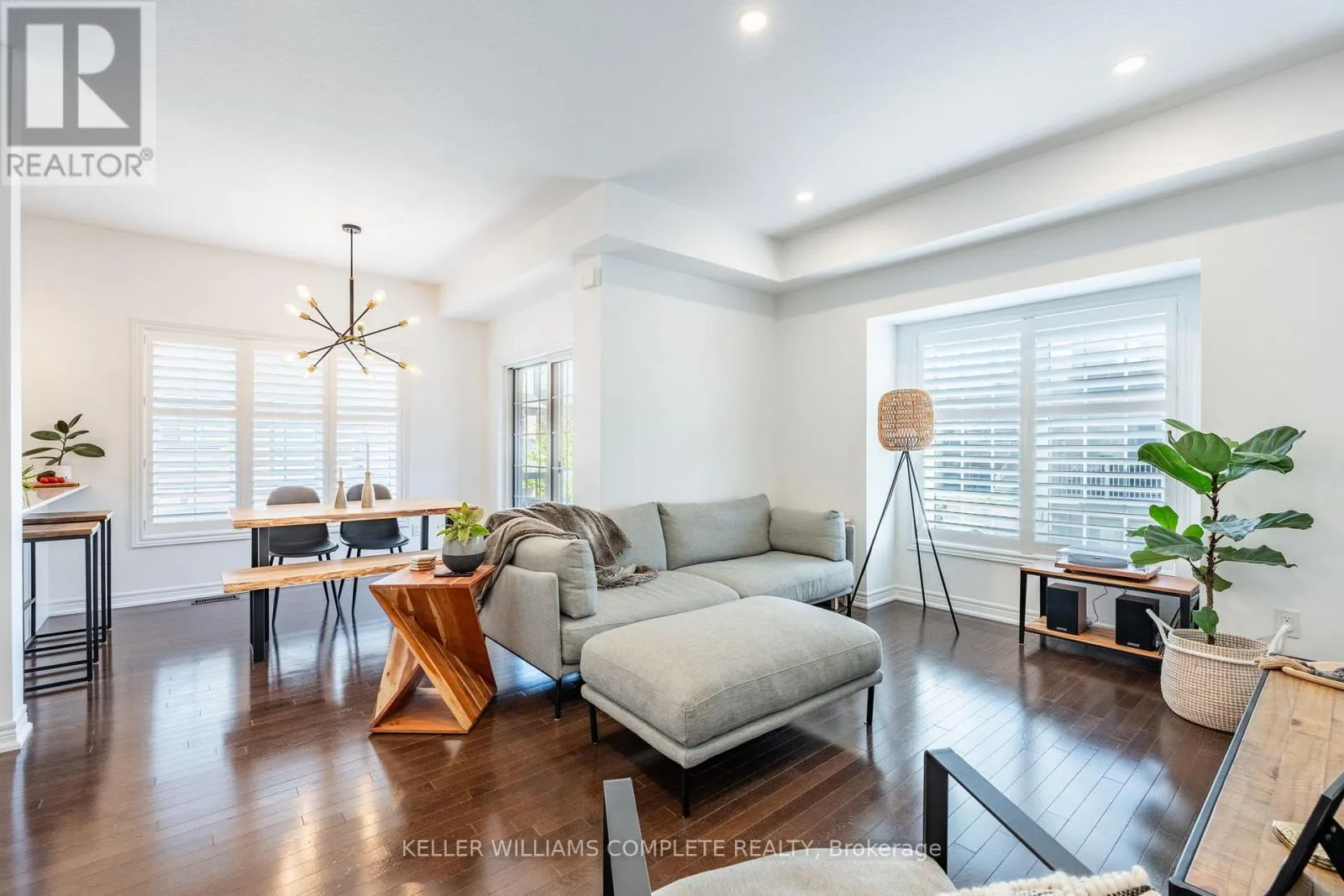40 - 257 PARKSIDE DRIVE