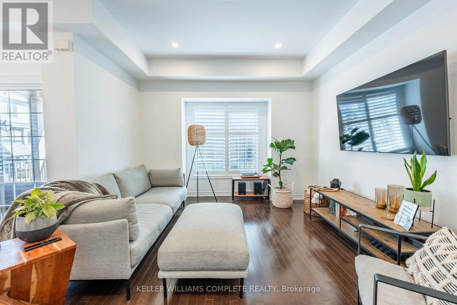 40 - 257 PARKSIDE DRIVE