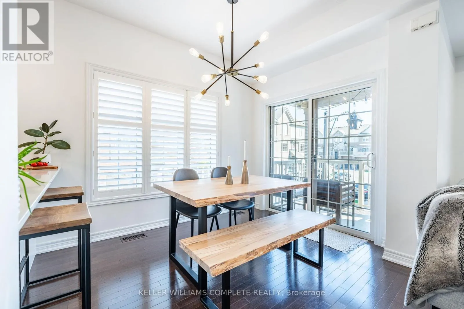 40 - 257 PARKSIDE DRIVE