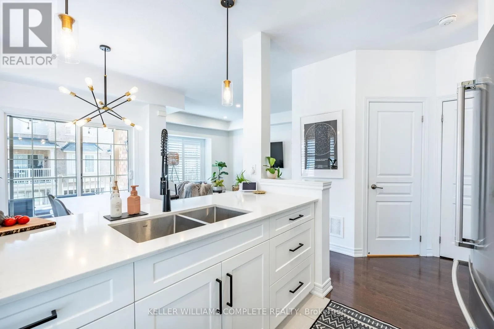 40 - 257 PARKSIDE DRIVE