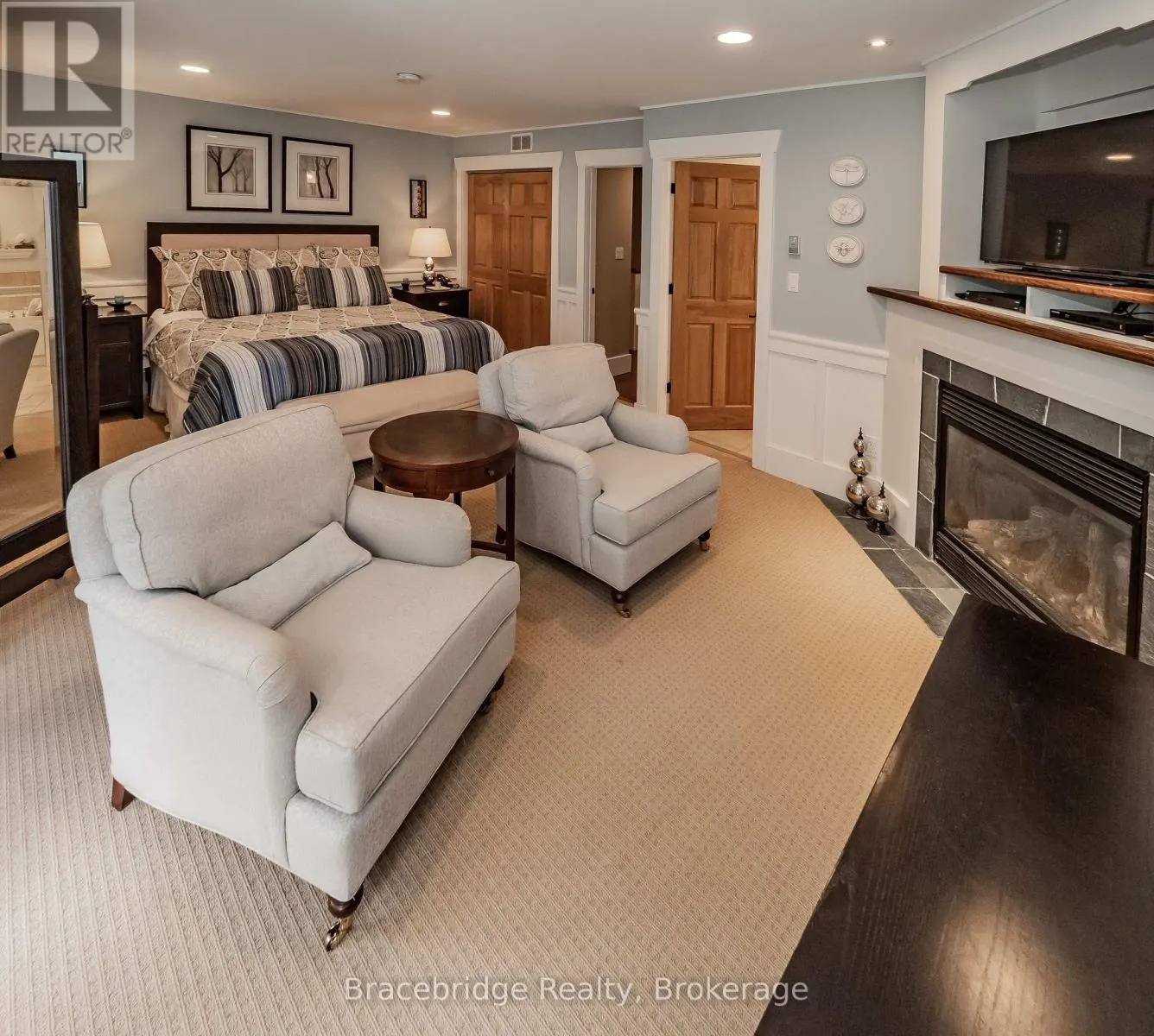 VILLA W1 OR W10 - 1020 BIRCH GLEN ROAD