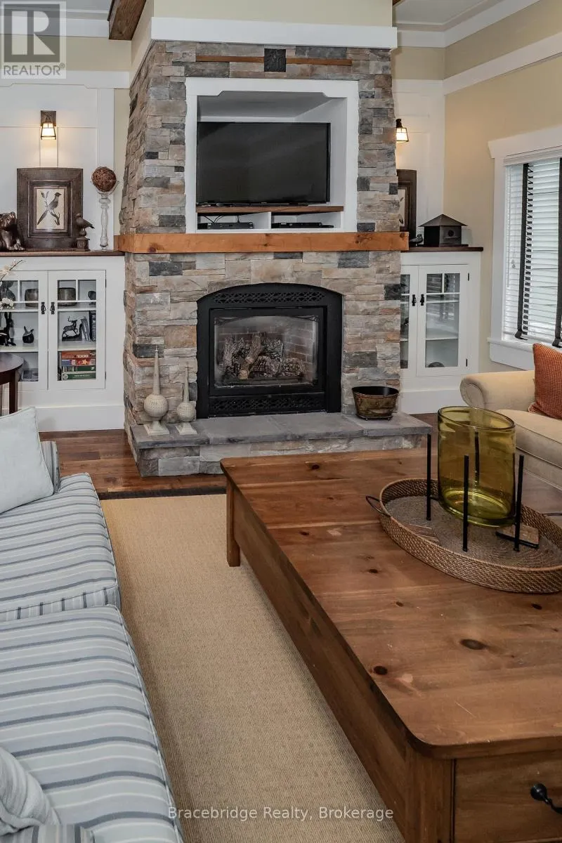 VILLA W1 OR W10 - 1020 BIRCH GLEN ROAD