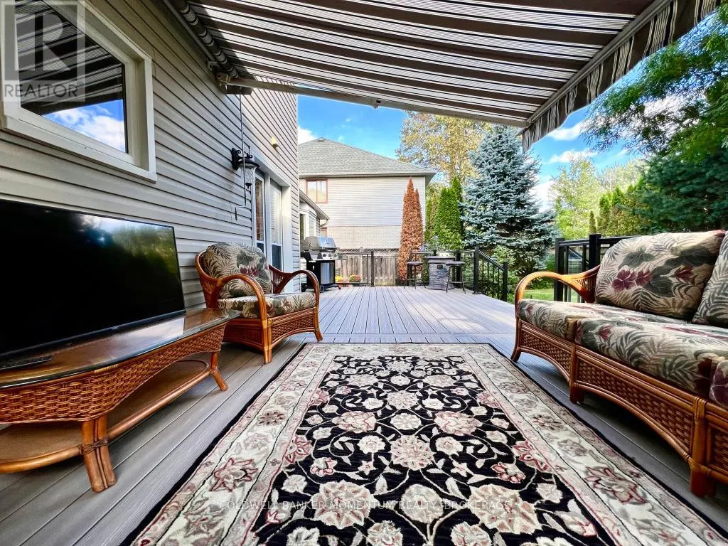 8 MEADOWBROOK LANE