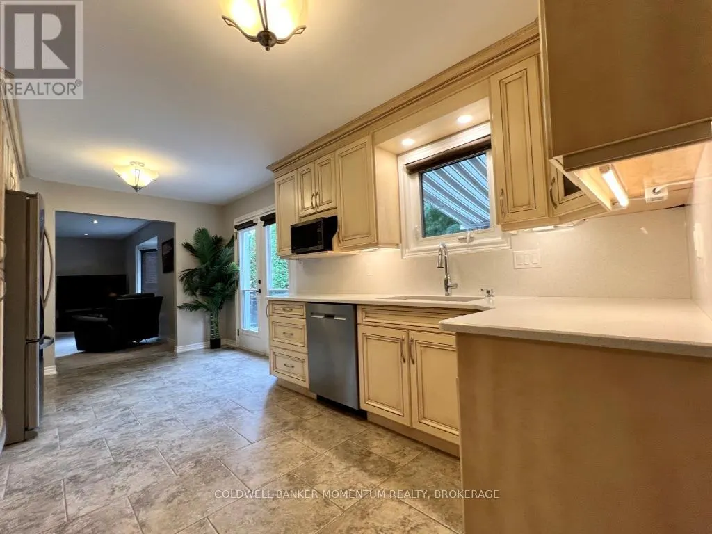 8 MEADOWBROOK LANE