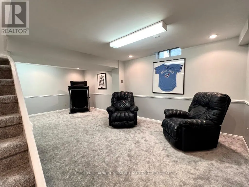 8 MEADOWBROOK LANE
