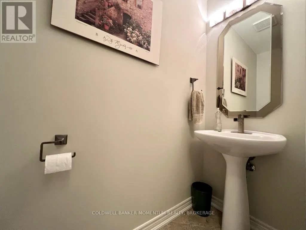 8 MEADOWBROOK LANE