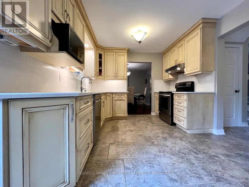 8 MEADOWBROOK LANE