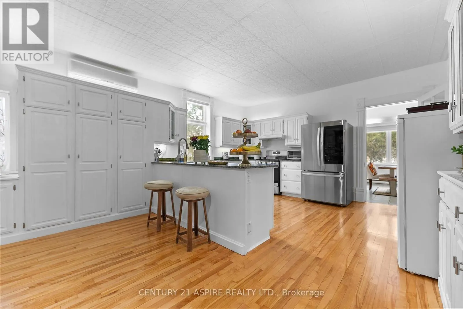 307 MAPLE AVENUE
