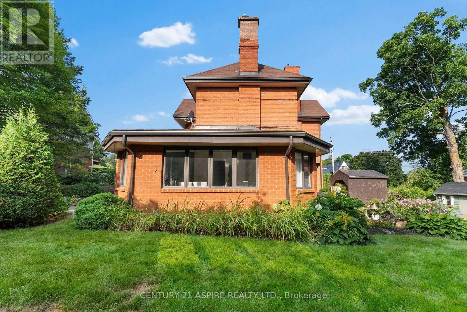 307 MAPLE AVENUE