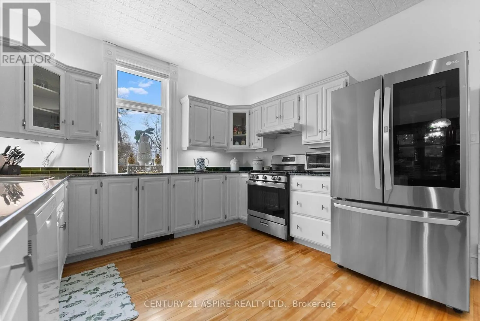 307 MAPLE AVENUE