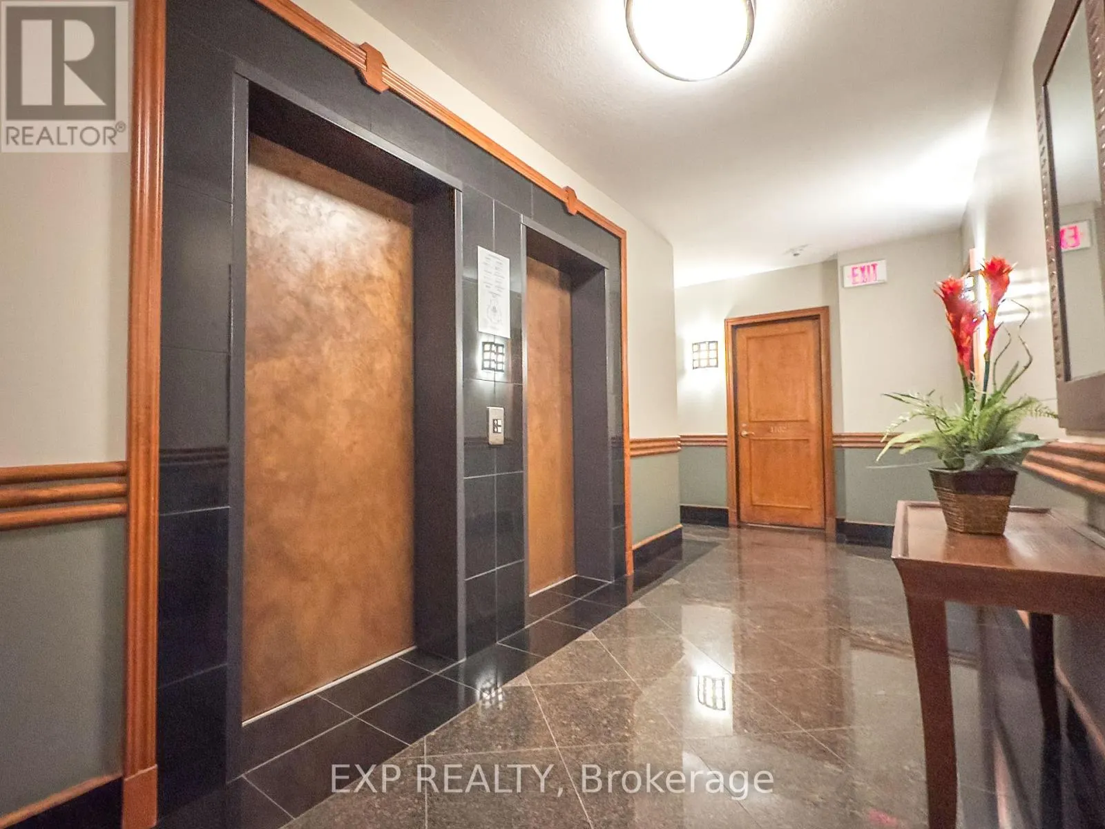 1104 - 570 LAURIER AVENUE W
