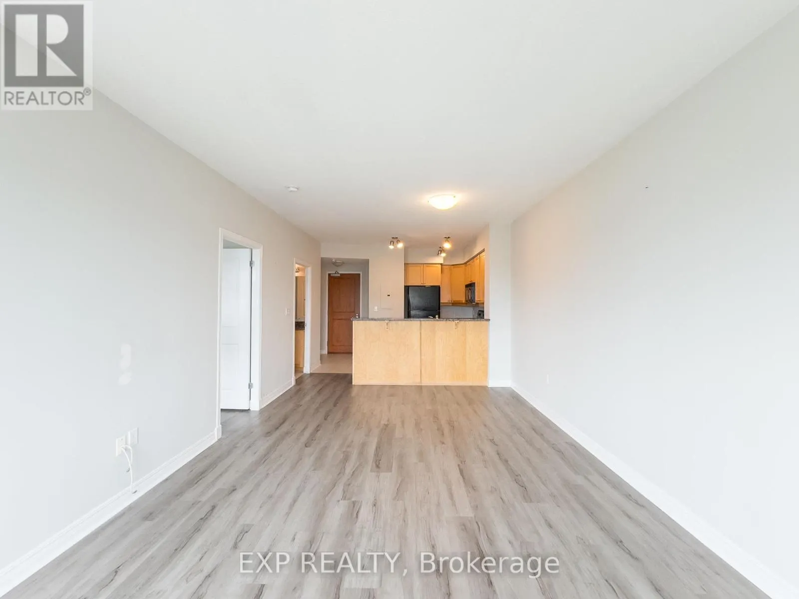 1104 - 570 LAURIER AVENUE W