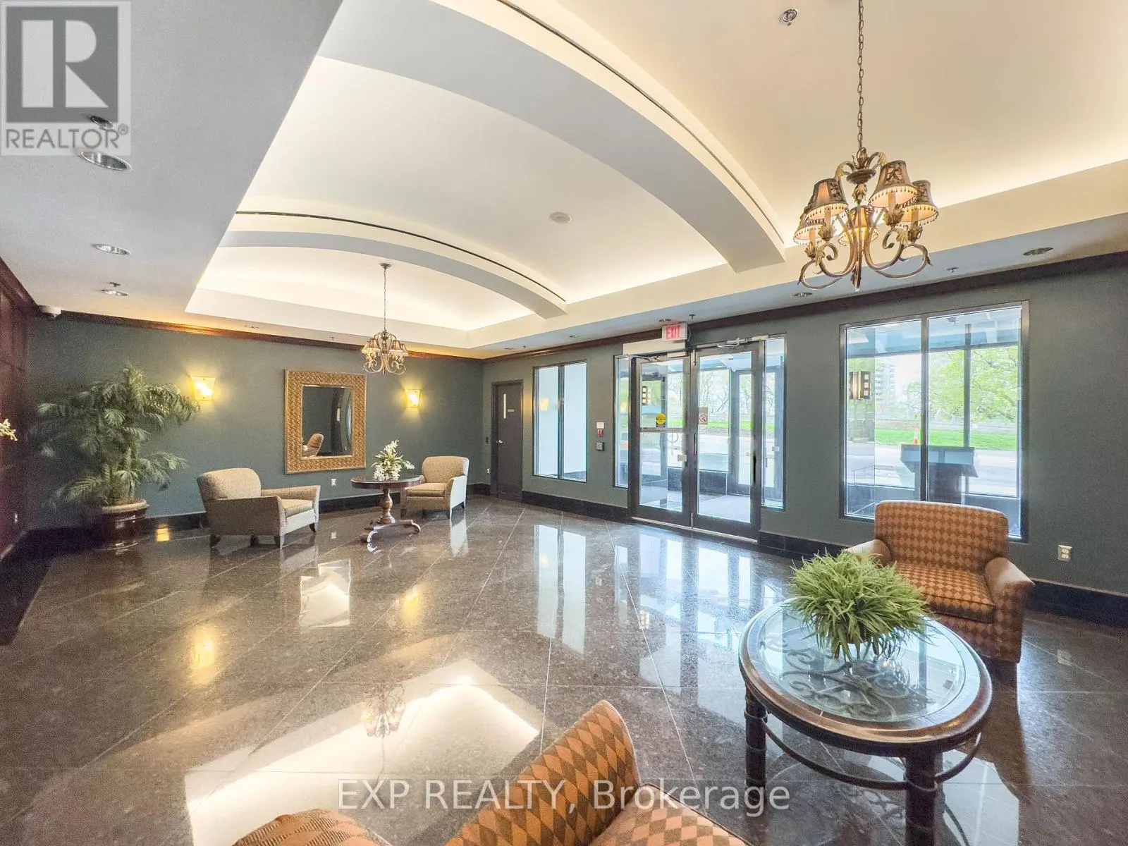 1104 - 570 LAURIER AVENUE W