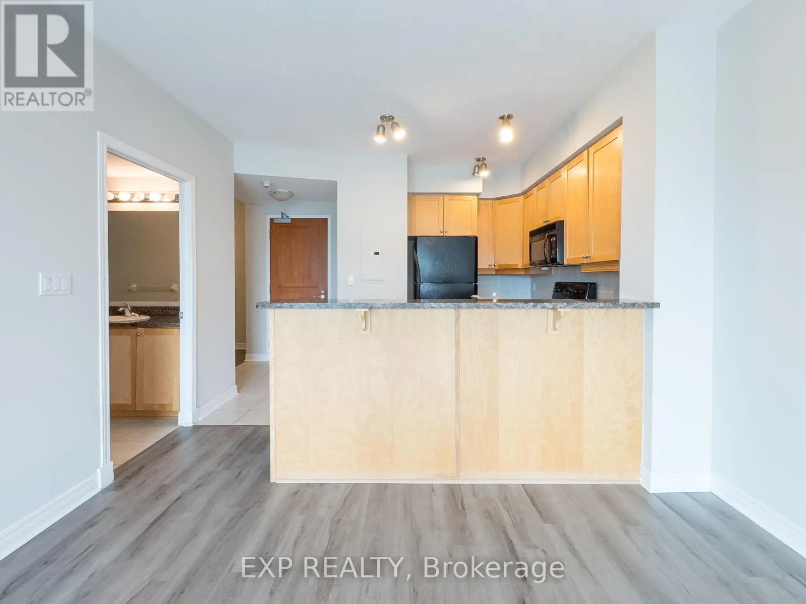 1104 - 570 LAURIER AVENUE W