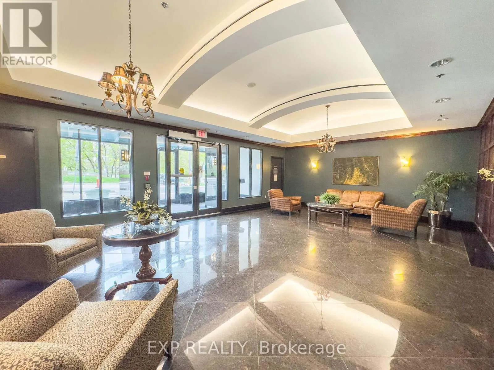 1104 - 570 LAURIER AVENUE W