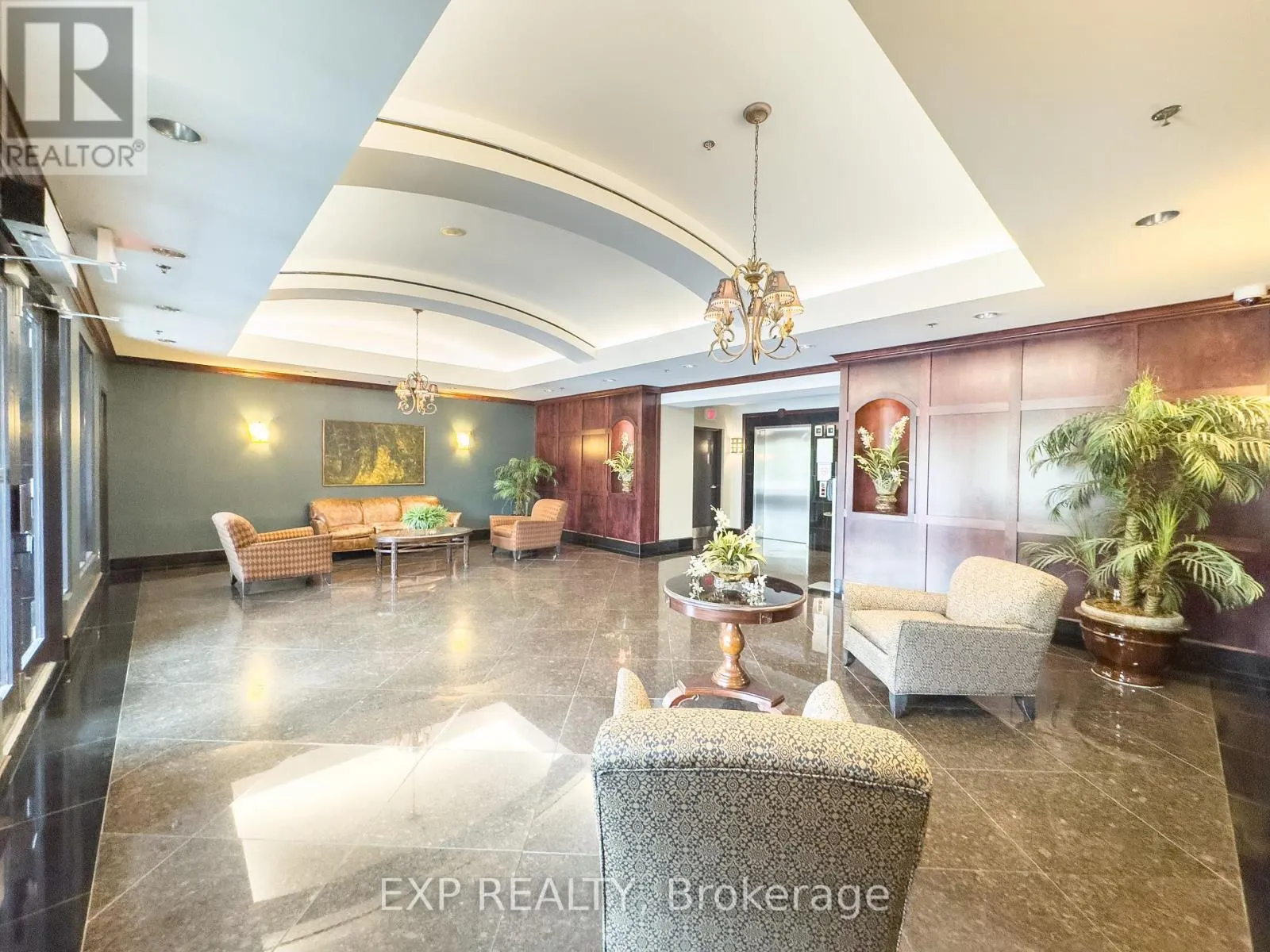 1104 - 570 LAURIER AVENUE W