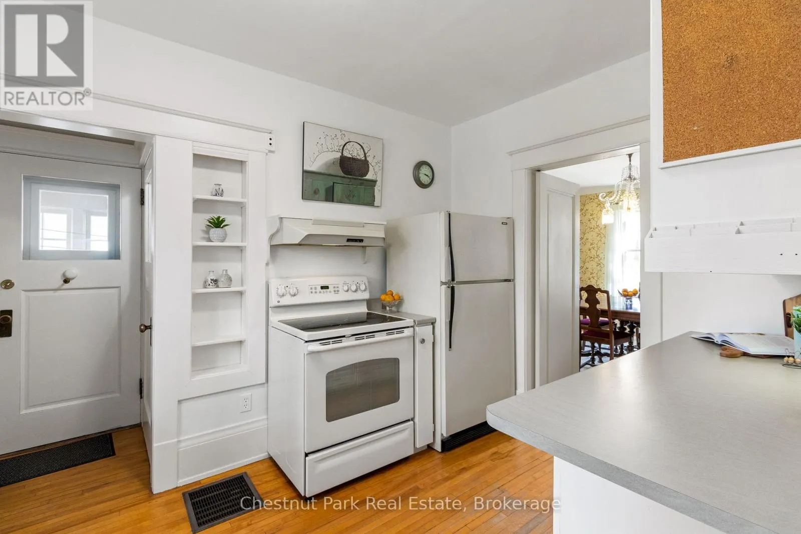 190 4TH STREET W