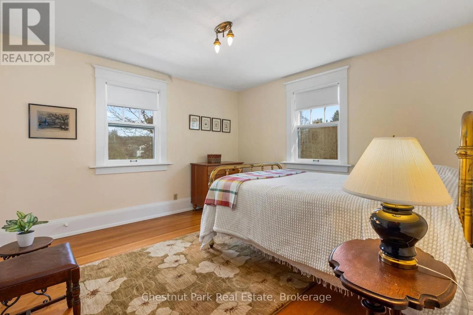 190 4TH STREET W
