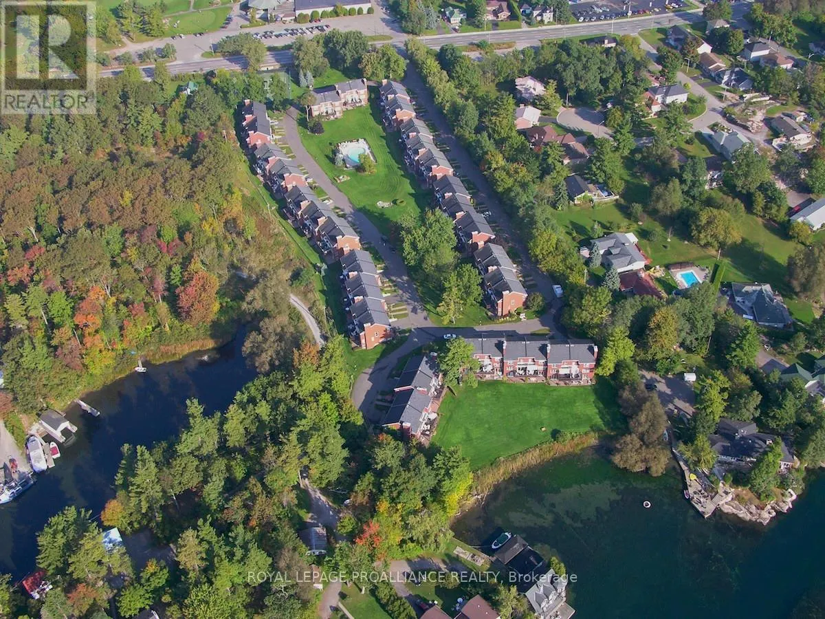 11 COUNTRY CLUB PLACE