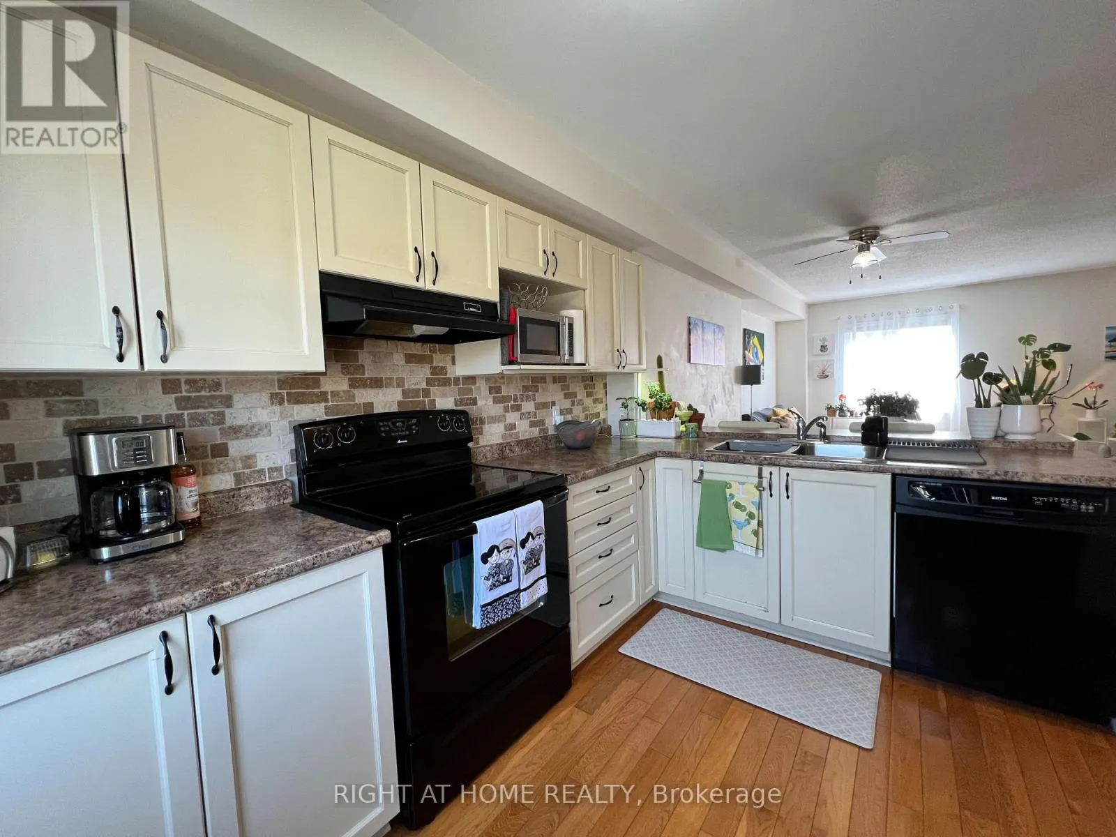 769 COBBLE HILL DRIVE