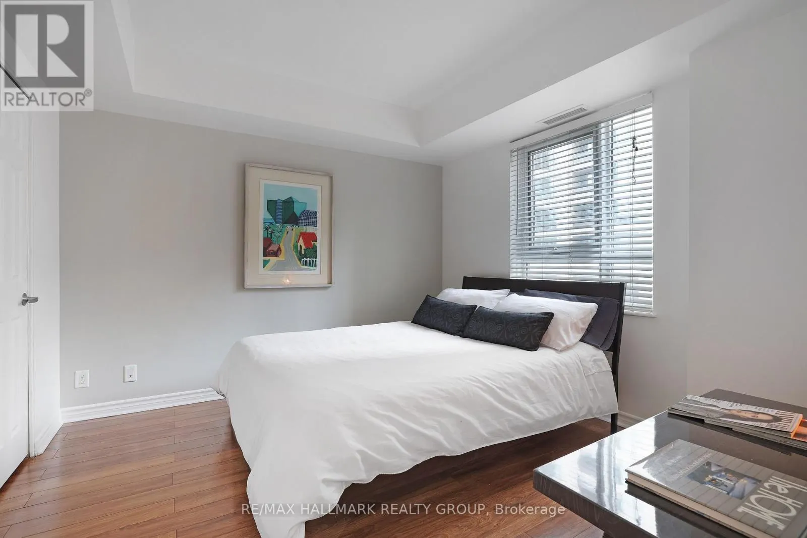 405 - 445 LAURIER AVENUE W