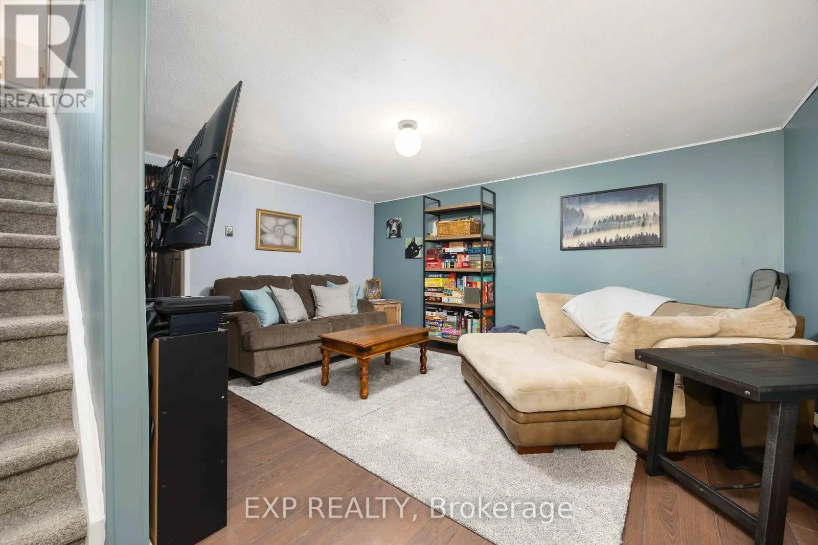 6 - 847 ROSS AVENUE, #6